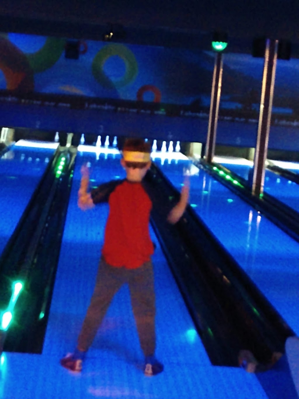 Lakeside Bowling | 1881 9th Ave NE, Salmon Arm, BC V1E 2L2, Canada | Phone: (250) 832-3946