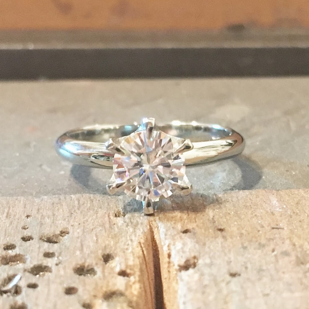 Suzanne Crudden Custom Jewellery | 116 Sherbourne St, Toronto, ON M5A 2R2, Canada | Phone: (416) 788-2875