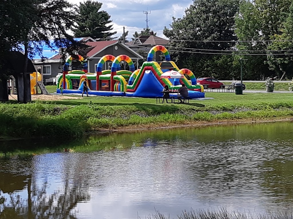 Verger Blanchard depuis 1937 | 1062a Rue Principale, Wickham, QC J0C 1S0, Canada | Phone: (819) 741-0098