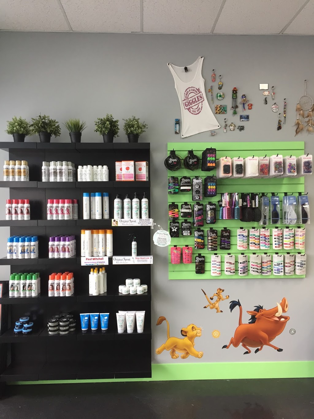 Giggles Cuts for Kids | 19, 4307 130 Ave SE, Calgary, AB T2Z 3V8, Canada | Phone: (403) 453-0664