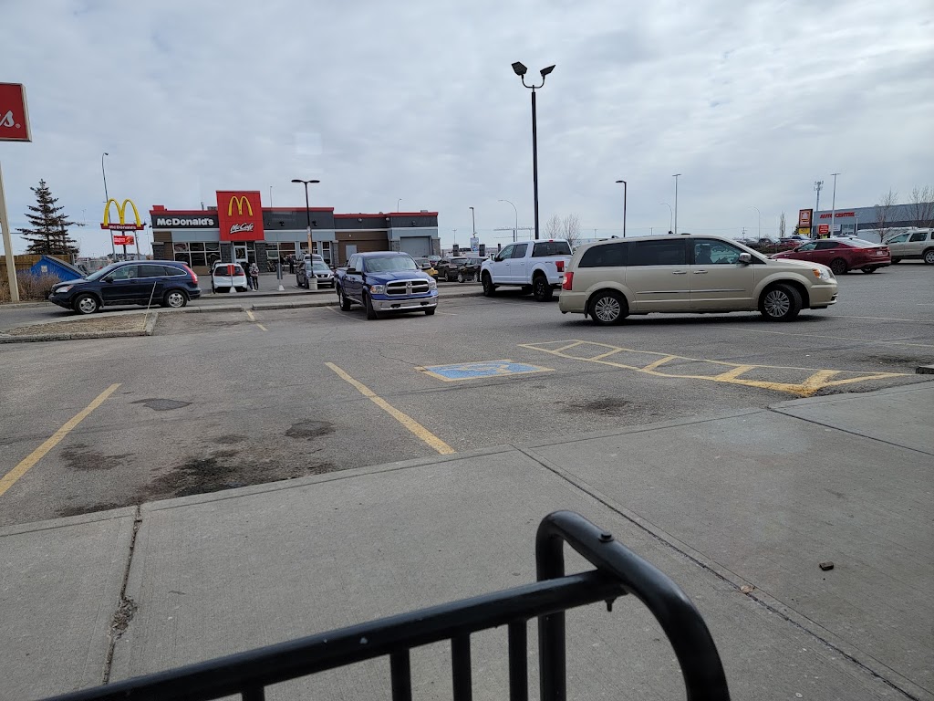 Tim Hortons | 800 Pine Rd Unit 118, Strathmore, AB T1P 0A2, Canada | Phone: (403) 934-3141