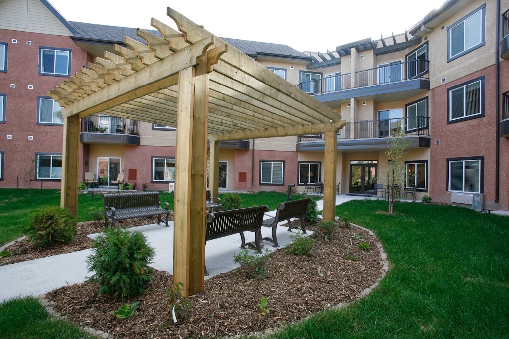 Shaftesbury Park Retirement Residence | 905 Shaftesbury Blvd, Winnipeg, MB R3P 0Y3, Canada | Phone: (204) 885-7272