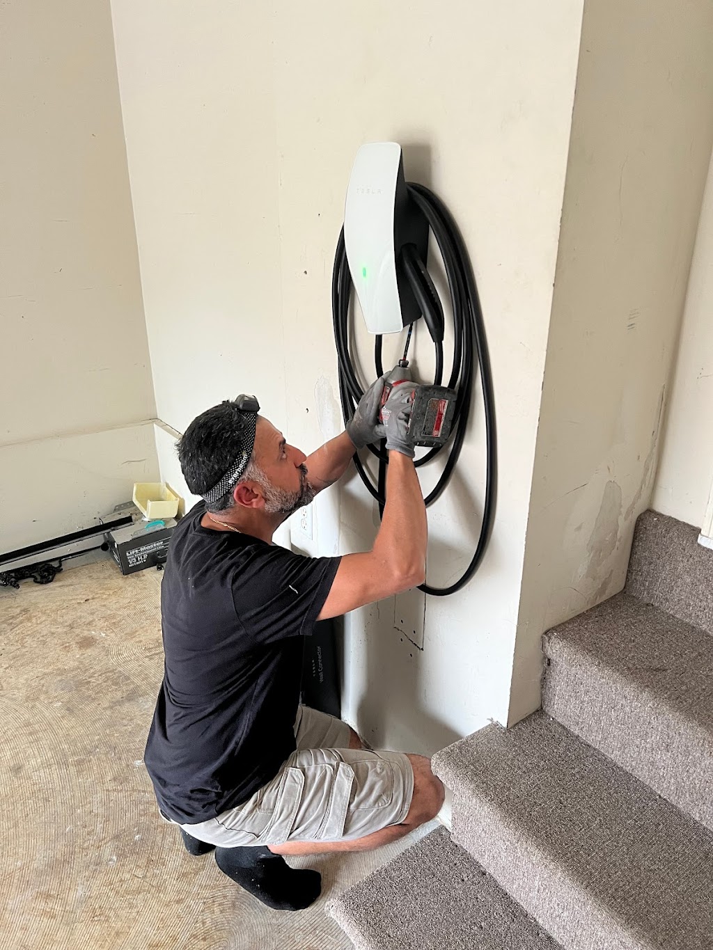 J.L.S Electric | 13290 Keele St, King City, ON L7B 1J2, Canada | Phone: (416) 834-7545