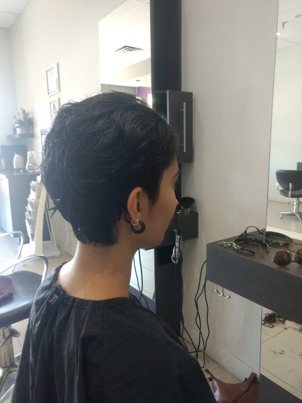M&T Hairloft | 1249 Donald St, Gloucester, ON K1J 8W3, Canada | Phone: (613) 746-8882