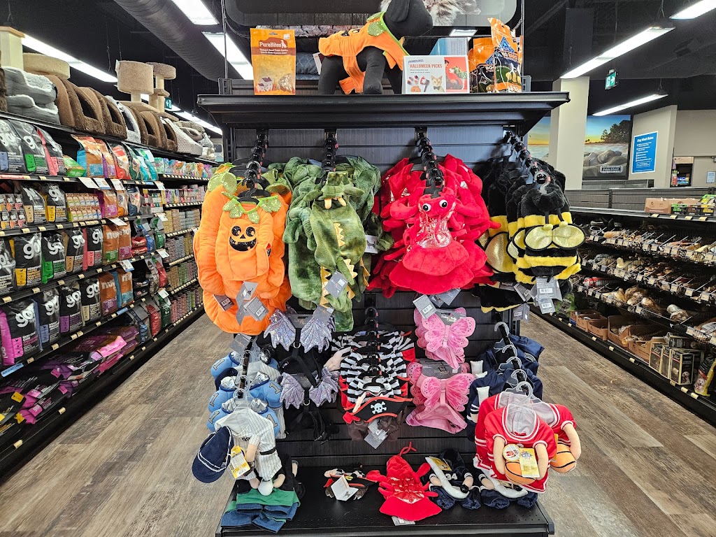 Pet Valu | 6509 Jeanne-d Arc Blvd, Ottawa, ON K1C 2R1, Canada | Phone: (613) 841-0645