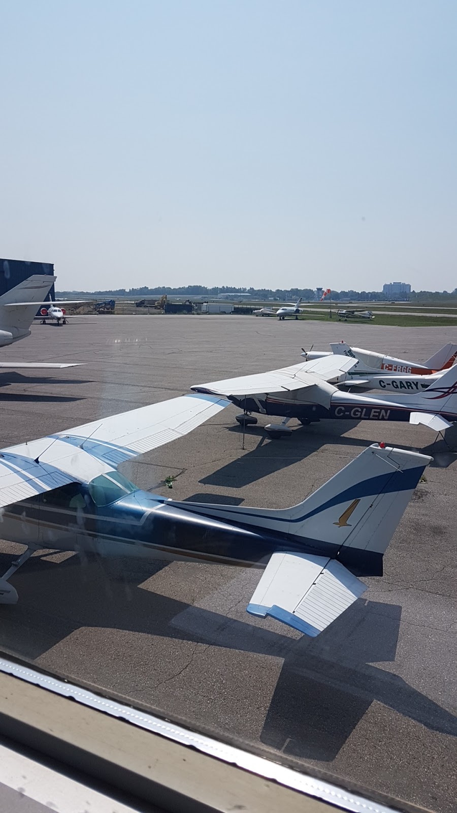 Durham Flight Centre | 1190 Keith Ross Dr, Oshawa, ON L1J 0C7, Canada | Phone: (905) 720-2831