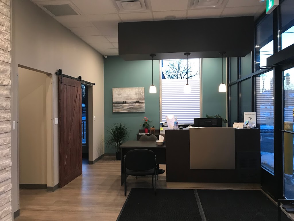 Oshawa Chiropractic & Physiotherapy Wellness Centre | 549 King St E, Oshawa, ON L1H 1G3, Canada | Phone: (289) 274-7880