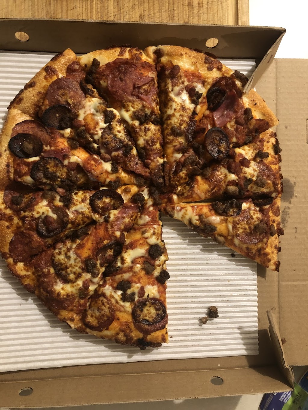 Pizza Hut | 20159 88 Ave c102, Langley City, BC V1M 0A4, Canada | Phone: (604) 881-4659