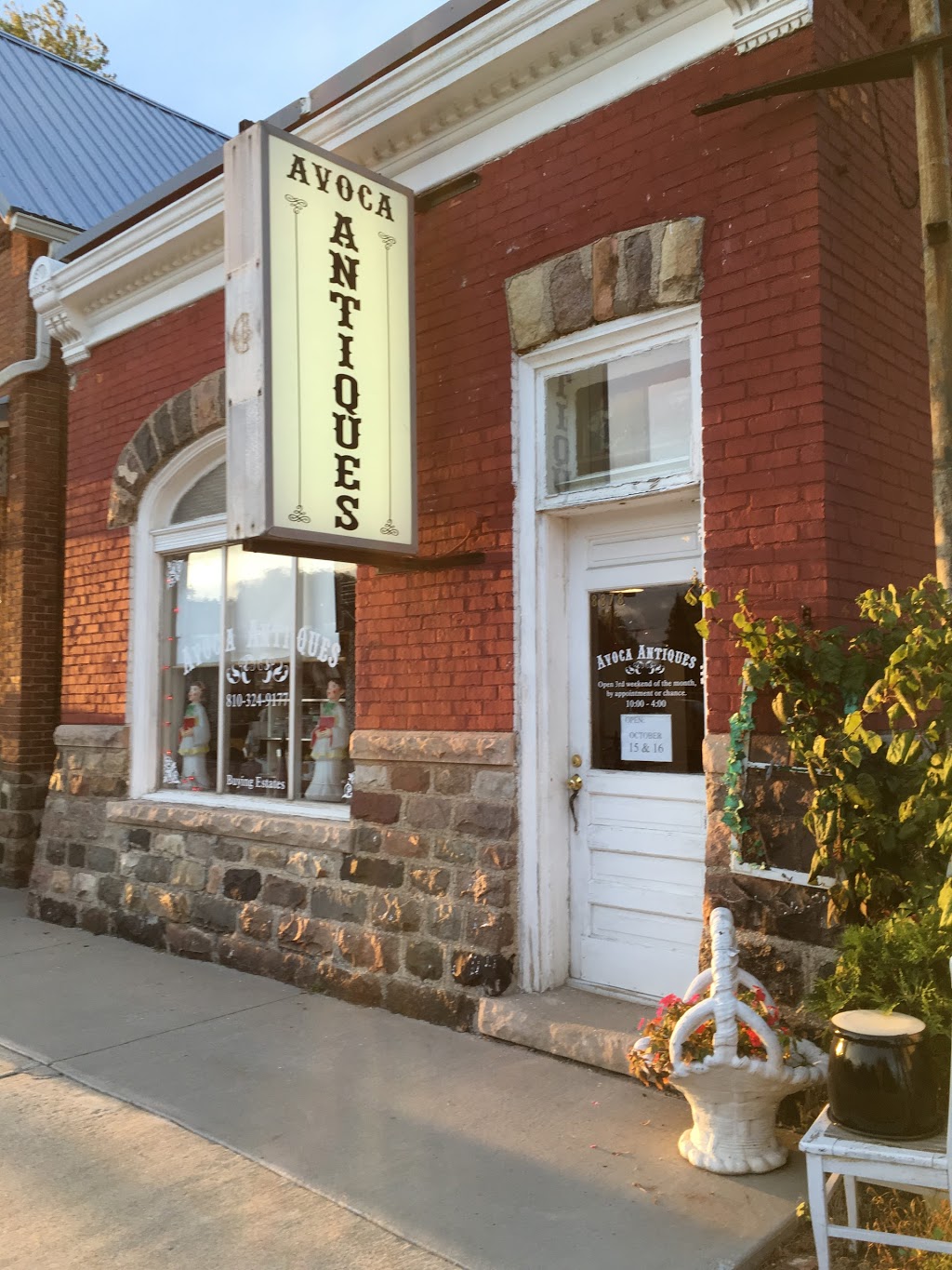 Avoca Antiques | 8878 M-136 Avoca Rd, Avoca, MI 48006, USA | Phone: (810) 324-9177