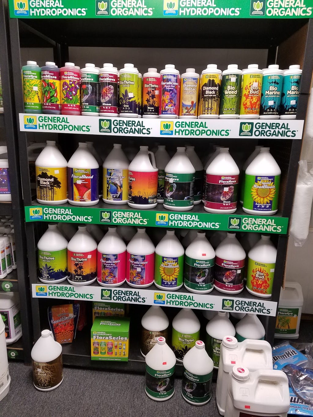 Hydroponics Highway | 2703 Pine Grove Ave, Port Huron, MI 48060, USA | Phone: (810) 982-4769