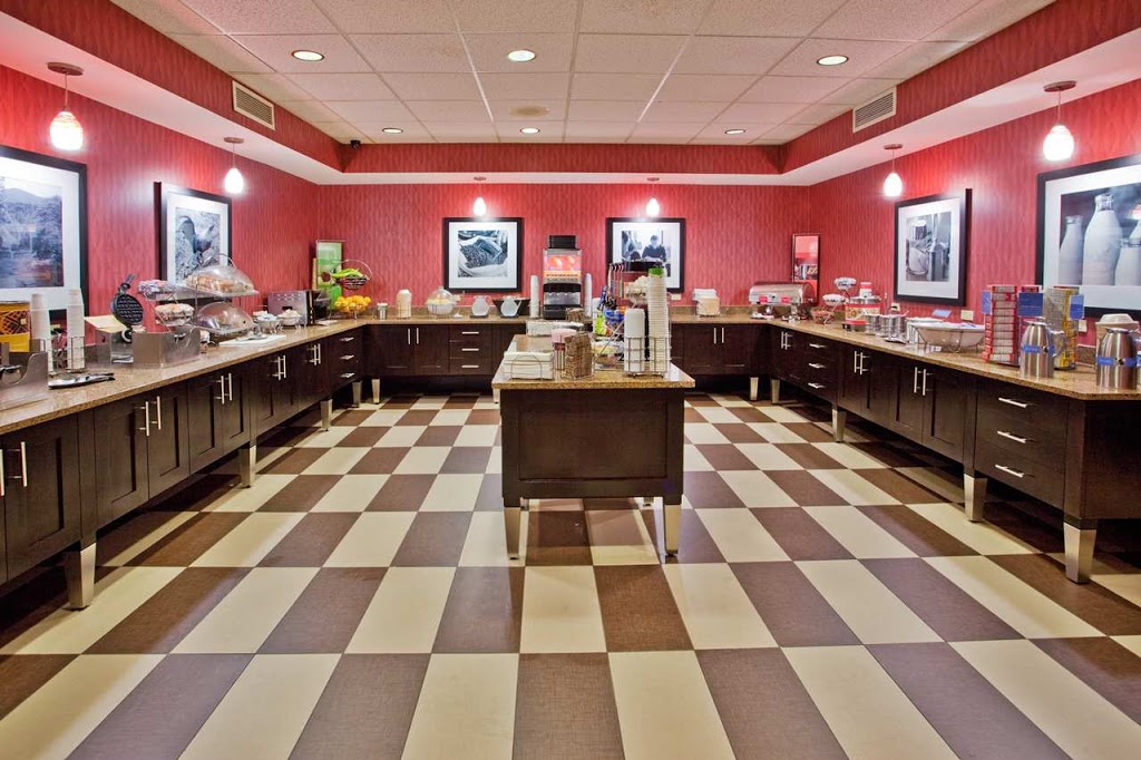 Hampton Inn Niagara Falls | 501 Rainbow Blvd, Niagara Falls, NY 14303, USA | Phone: (716) 285-6666