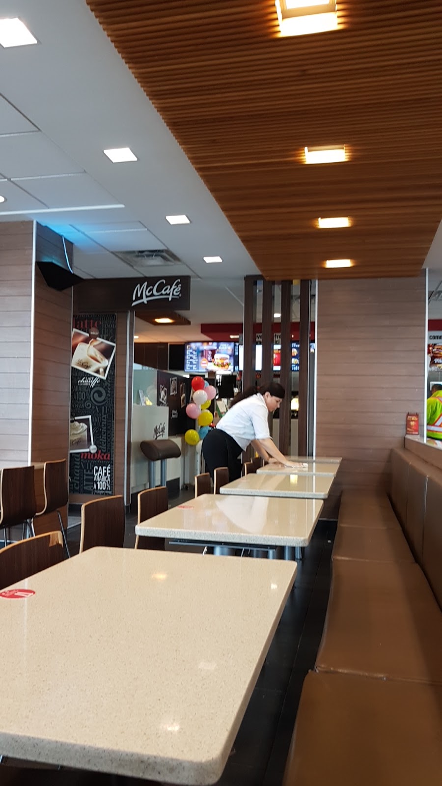 McDonalds | 321 Boulevard de la Marine, Varennes, QC J3X 1Z4, Canada | Phone: (450) 929-0186