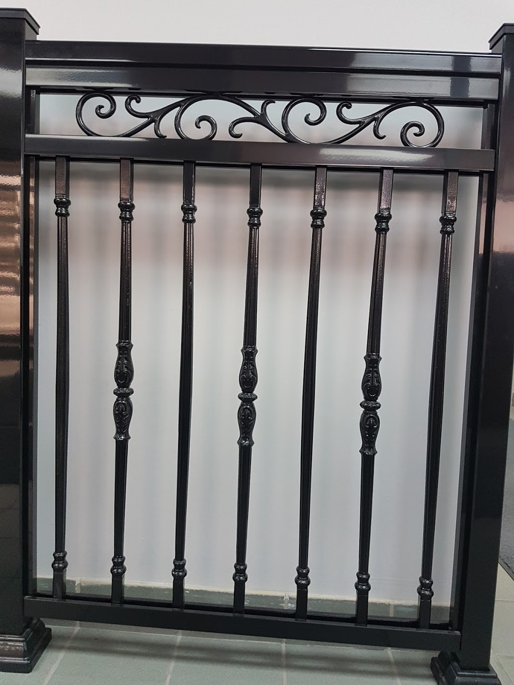 AlumaLux Railings | 34-170 Berry Rd, Etobicoke, ON M8Y 1W5, Canada | Phone: (416) 230-6556