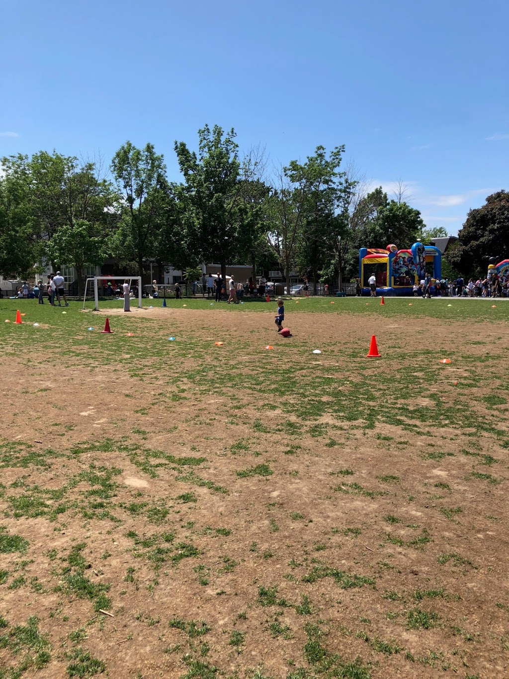 Pierre Elliott Trudeau School | 65 Grace St, Toronto, ON M6J 2S4, Canada | Phone: (416) 397-2097