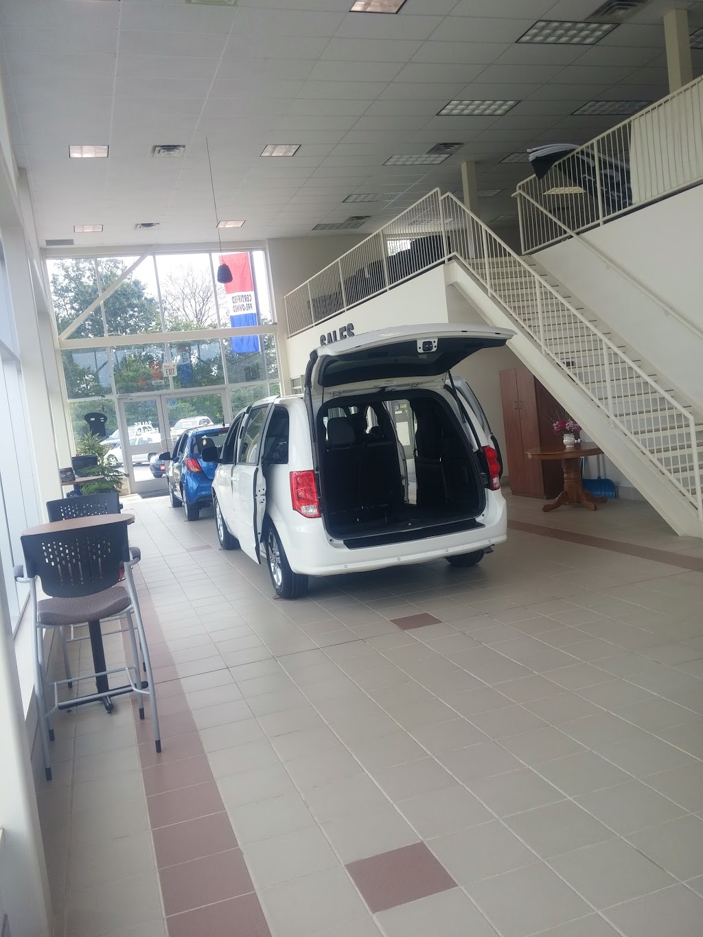 Coates Fine Cars | 445 Blake St, Barrie, ON L4M 1L1, Canada | Phone: (705) 726-5151