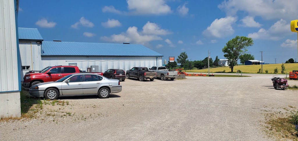 Roberts Farm Equipment Lucknow | 36469 Amberley Rd, Lucknow, ON N0G 2H0, Canada | Phone: (519) 529-7995