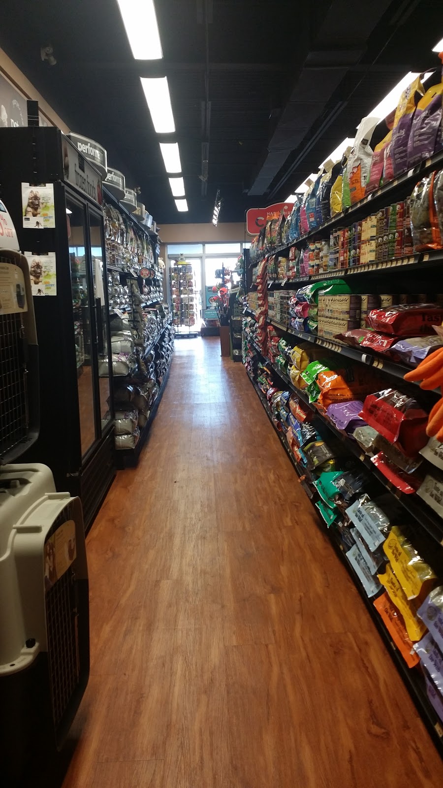 Pet Valu | 1581 Greenbank Rd, Nepean, ON K2J 4Y6, Canada | Phone: (613) 825-9577