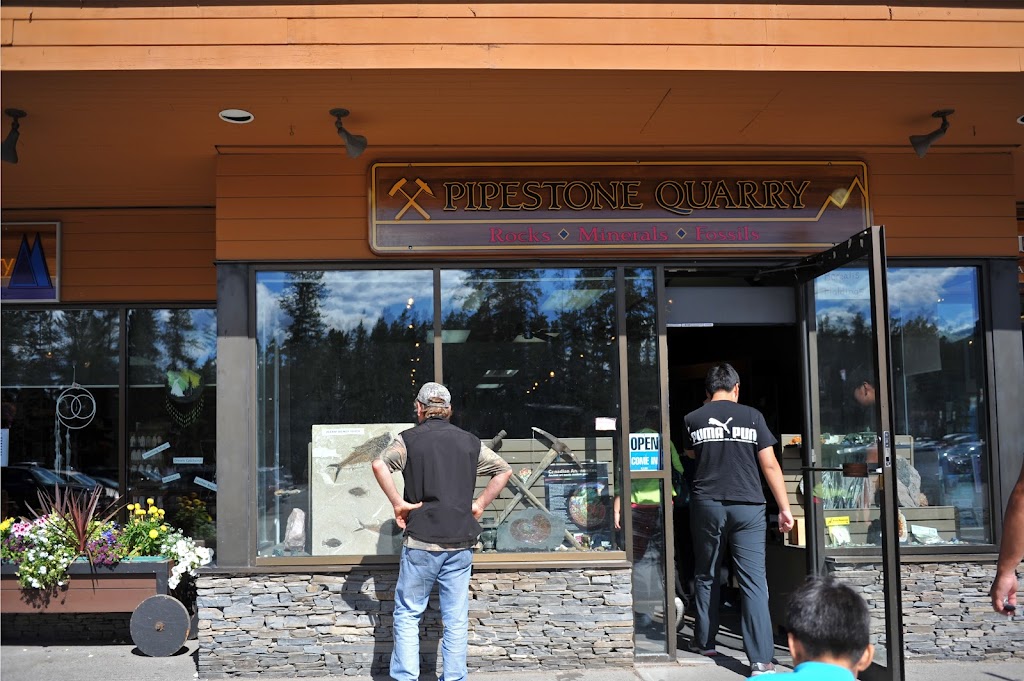 THE VIEWPOINT CANADIAN ROCKIES BOOKS AND CARDS | 101 Village Rd, Lake Louise, AB T0L 1E0, Canada | Phone: (403) 522-3020