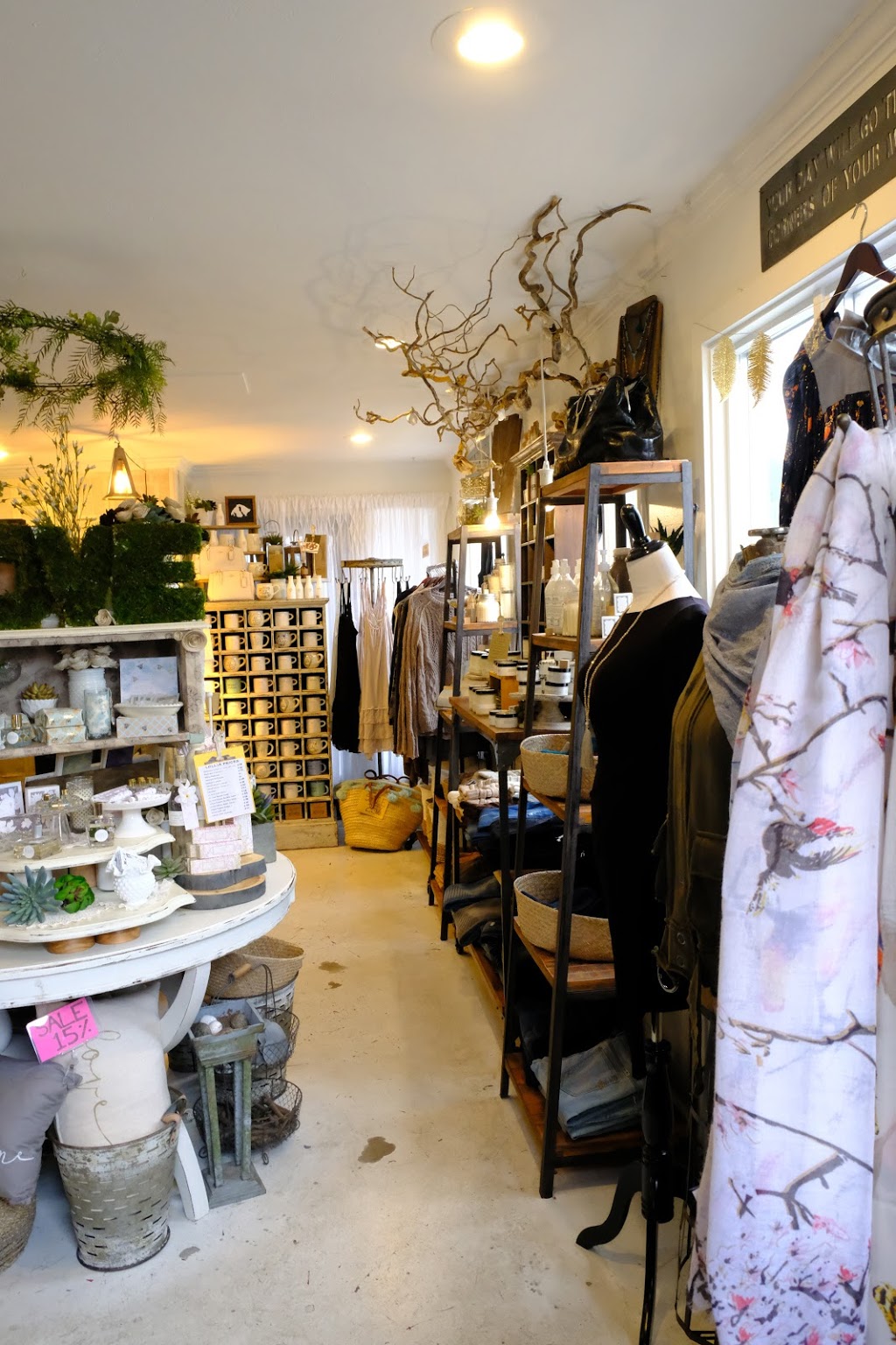 The Landmark on Orcas Island | 9100, 67 Main St, Eastsound, WA 98245, USA | Phone: (360) 376-2423