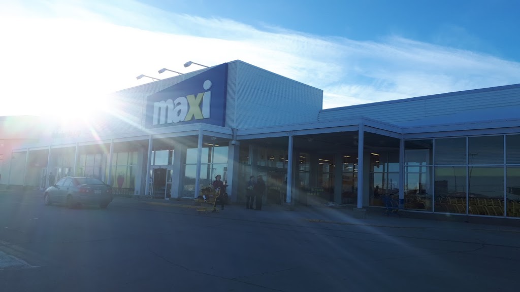 Maxi | 320 Rue Barkoff, Trois-Rivières, QC G8T 2A3, Canada | Phone: (819) 378-4932