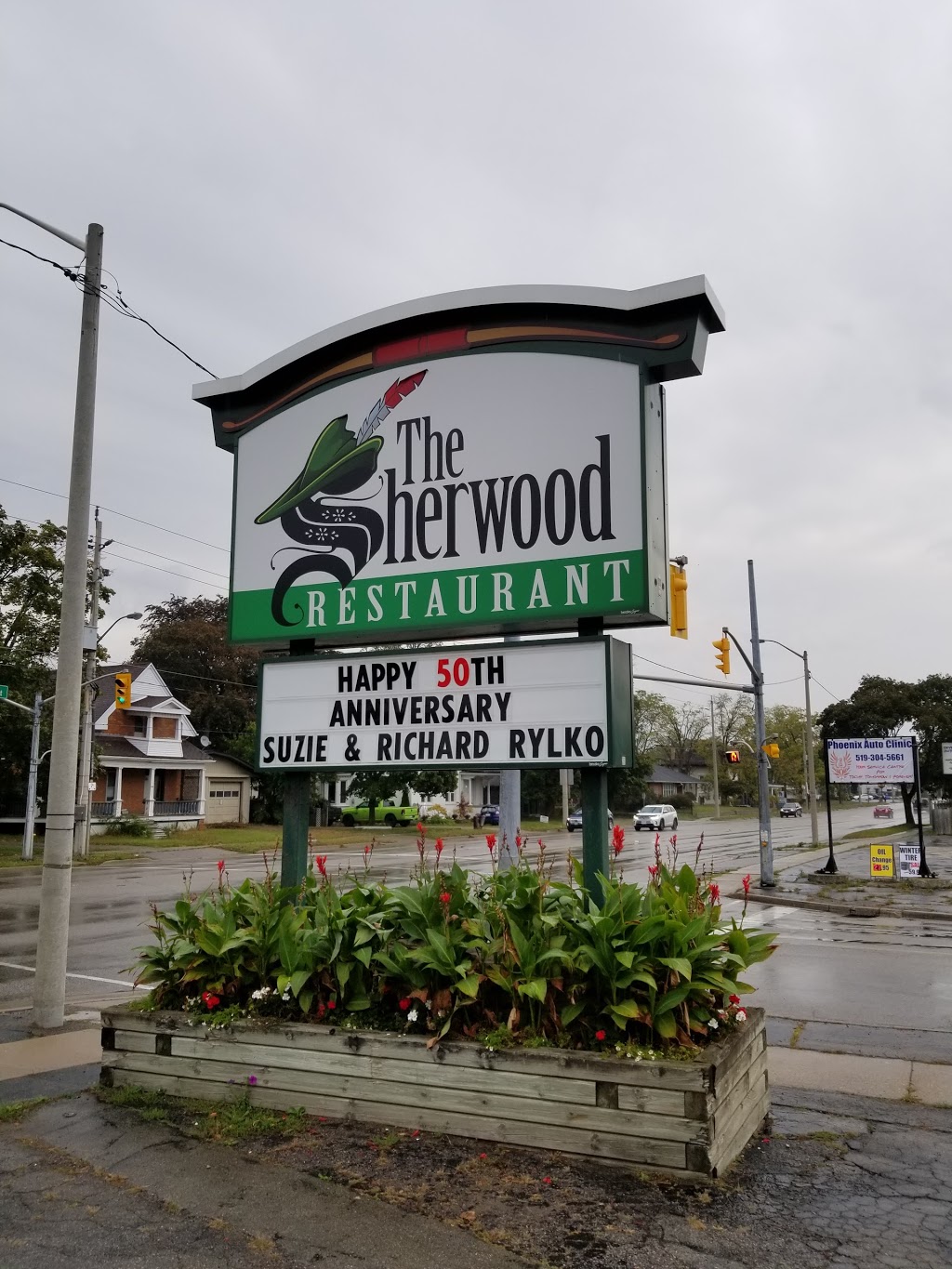 Sherwood Restaurant And Catering | 799 Colborne St, Brantford, ON N3S 3S3, Canada | Phone: (519) 756-5484