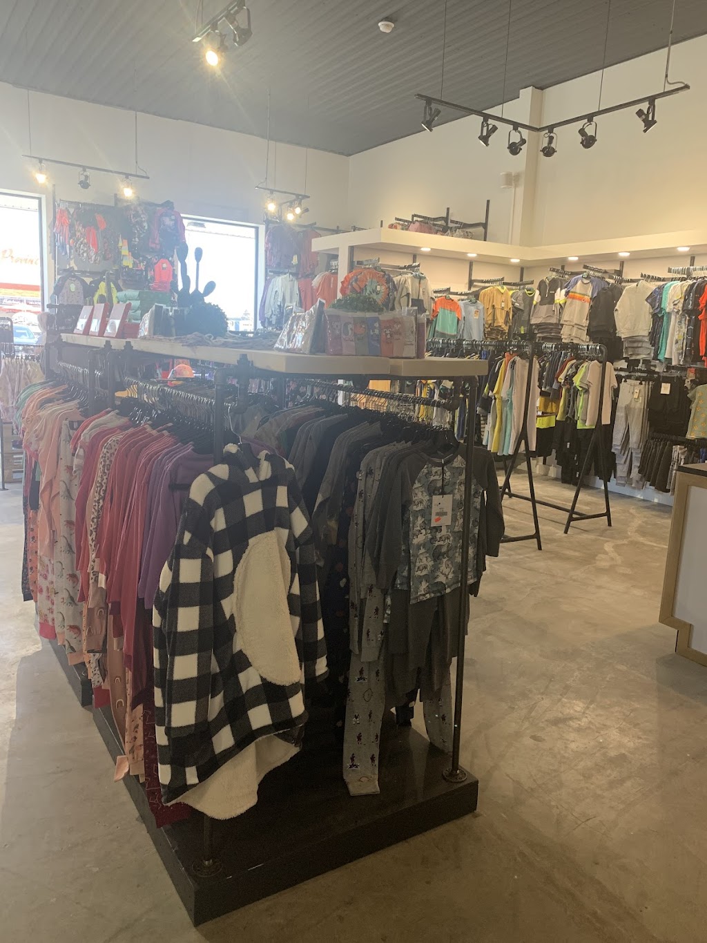 Boutique Mini Cactus | 2066 QC-112, Saint-Césaire, QC J0L 1T0, Canada | Phone: (450) 947-0774