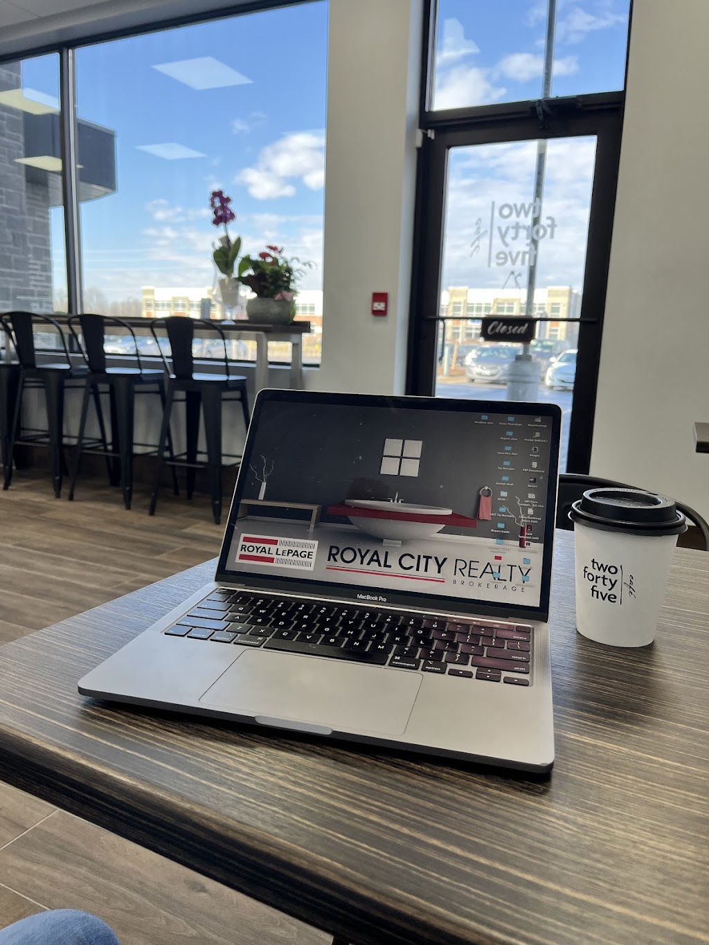 Cafe Two Forty Five | 245 Hanlon Creek Boulevard, Guelph, ON N1C 1A0, Canada | Phone: (519) 823-0123