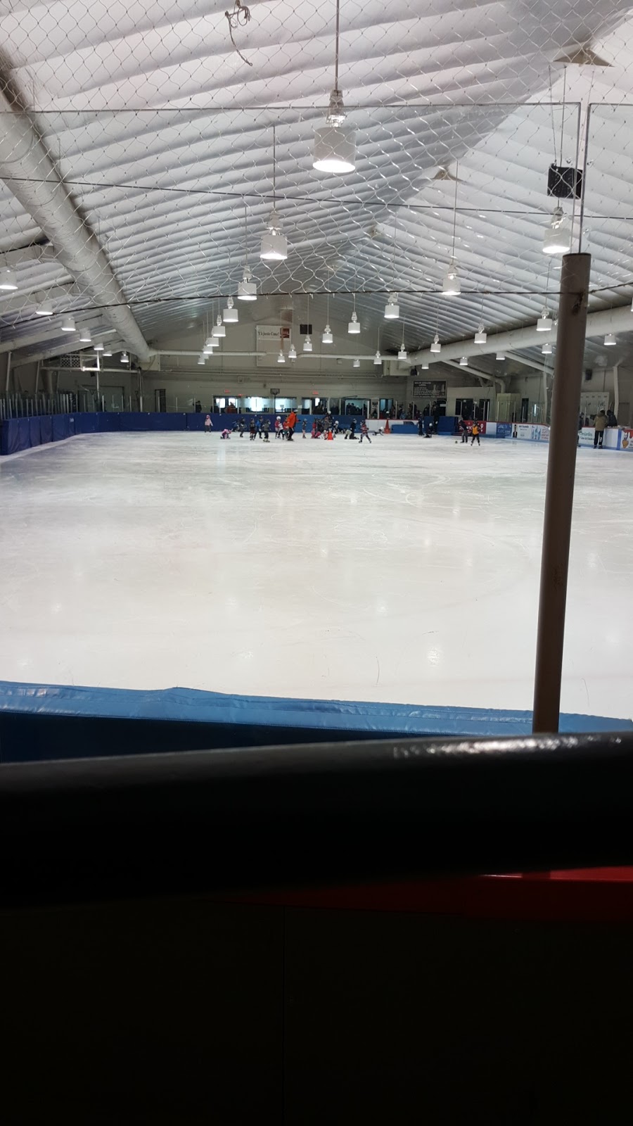 Arena Lucerne | 1750 Rue de Neuville, Laval, QC H7M 2E2, Canada | Phone: (450) 662-4968