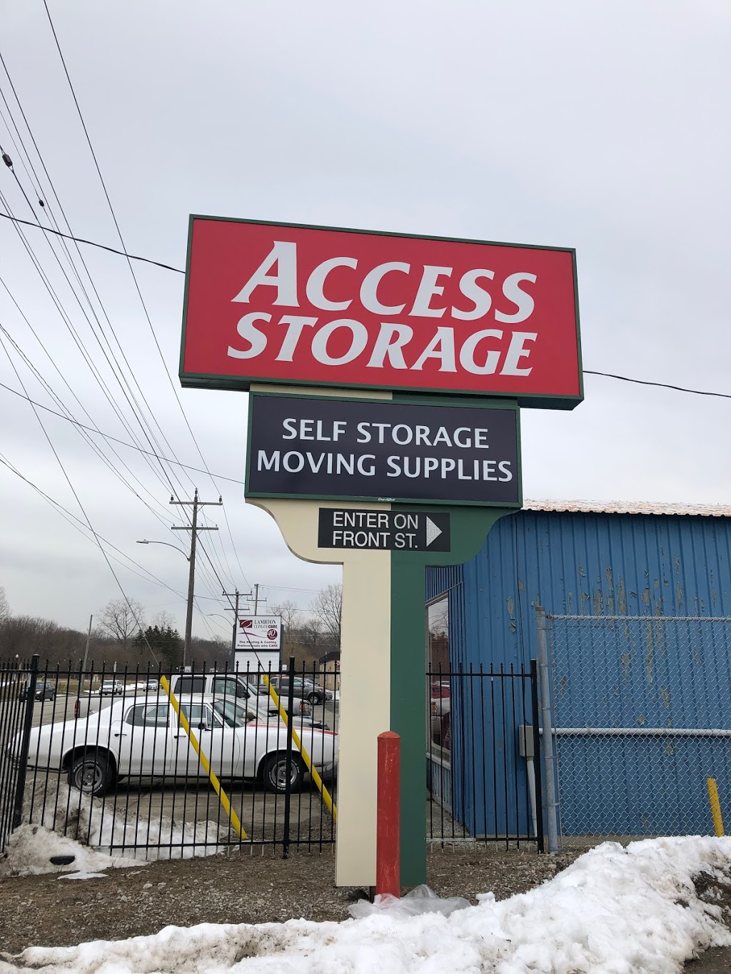 Access Storage - Sarnia Point Edward | storage | 301 Front St, Point Edward, ON N7V 4K4, Canada | 2262100444 OR +1 226-210-0444