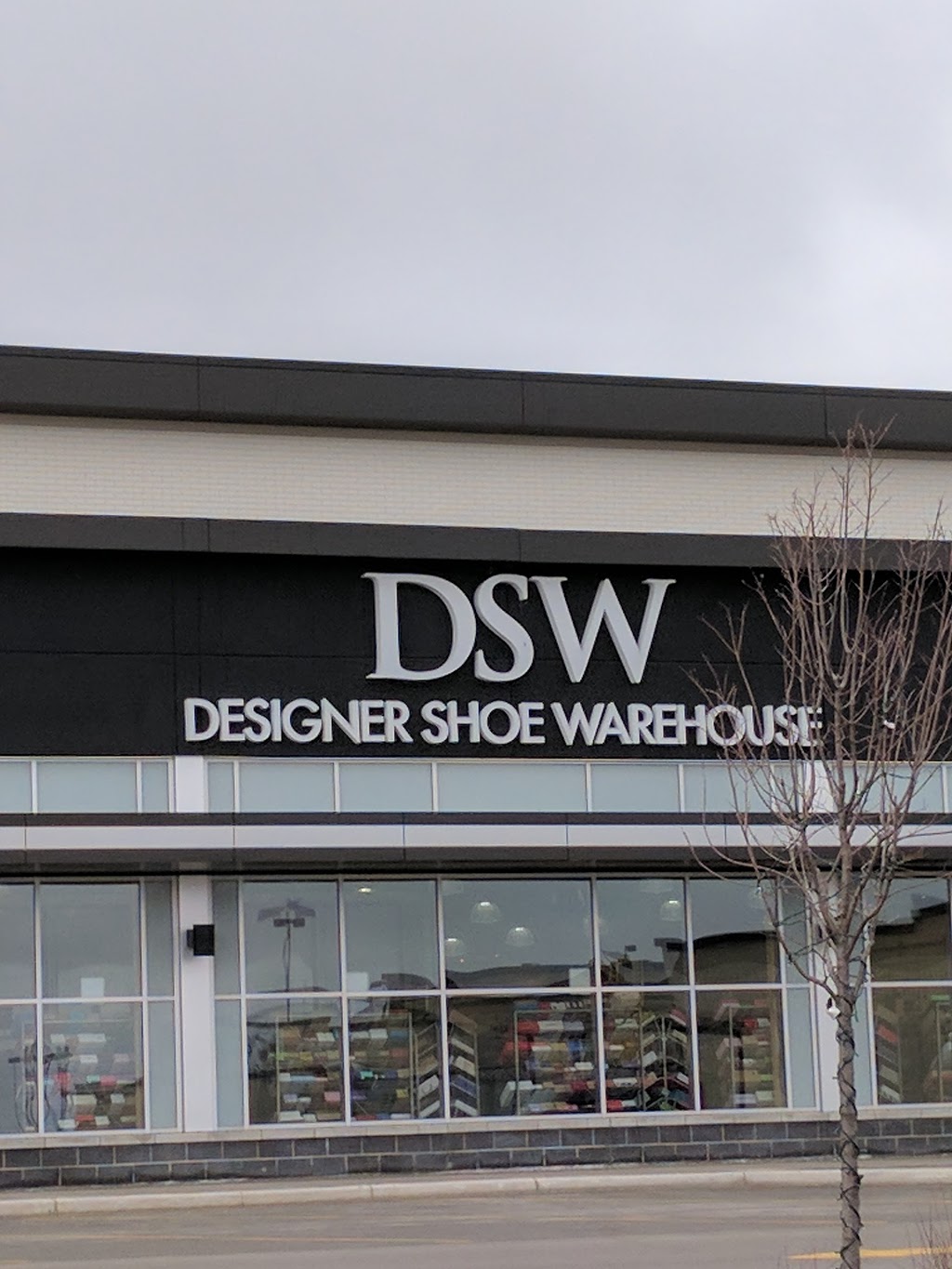 DSW Designer Shoe Warehouse | 80 Concert Way, Barrie, ON L4N 6N5, Canada | Phone: (705) 408-0155
