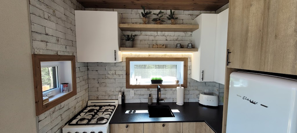 Le Panörama | 33, chemin de lOurs Noir Domaine Maelström, Lac-Beauport, QC G3B 1B3, Canada | Phone: (418) 802-3475