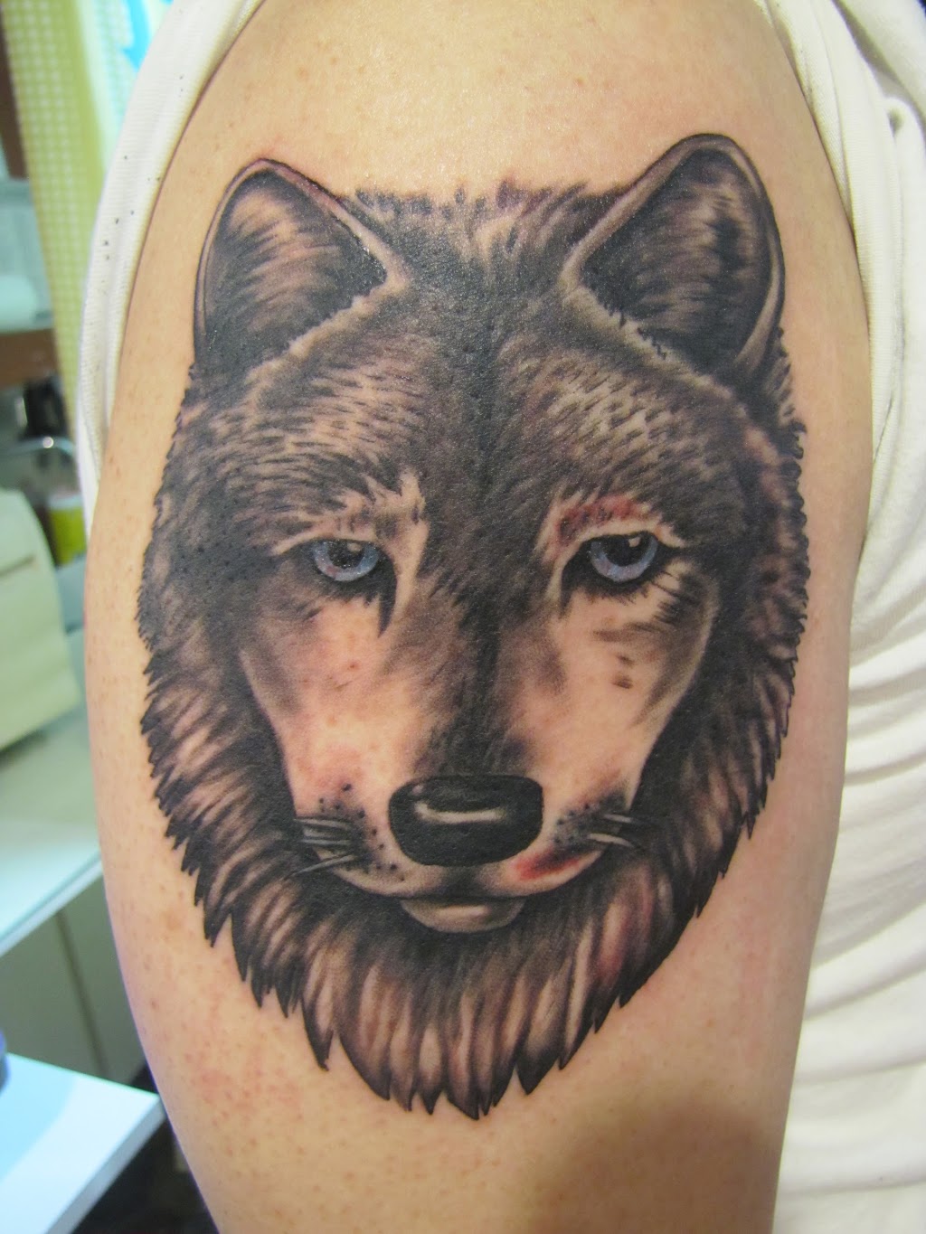 Two Trolls Tattoo Den | 1 King St E, Dundas, ON L9H 1B7, Canada | Phone: (289) 238-9861