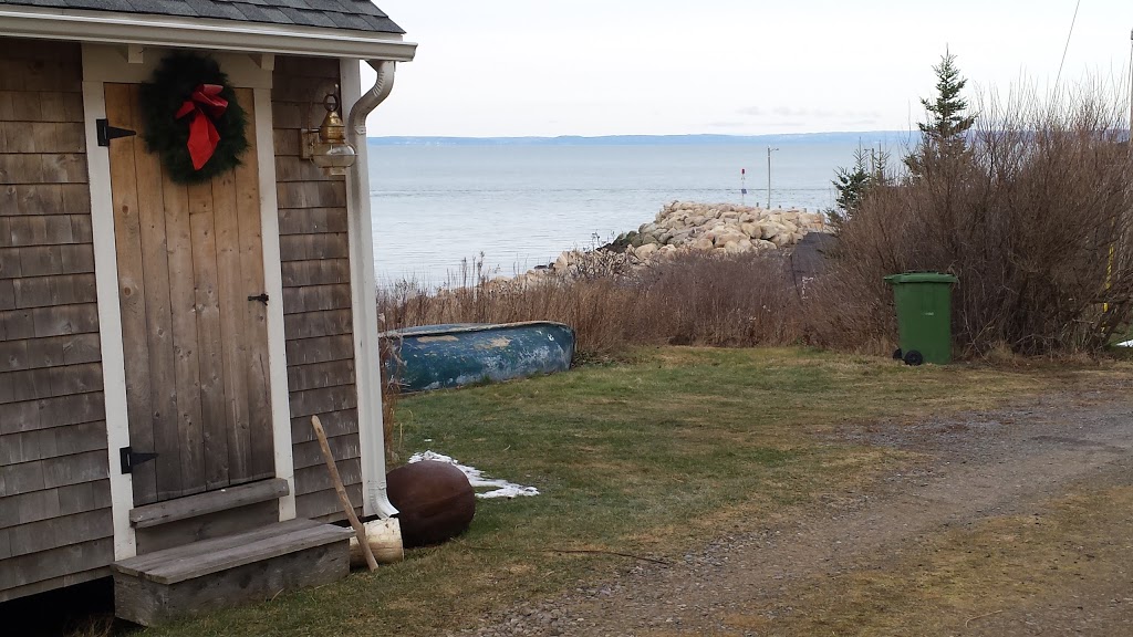 Harbour House | 1143 W Halls Harbour Rd, Centreville, NS B0P 1J0, Canada | Phone: (902) 670-9423