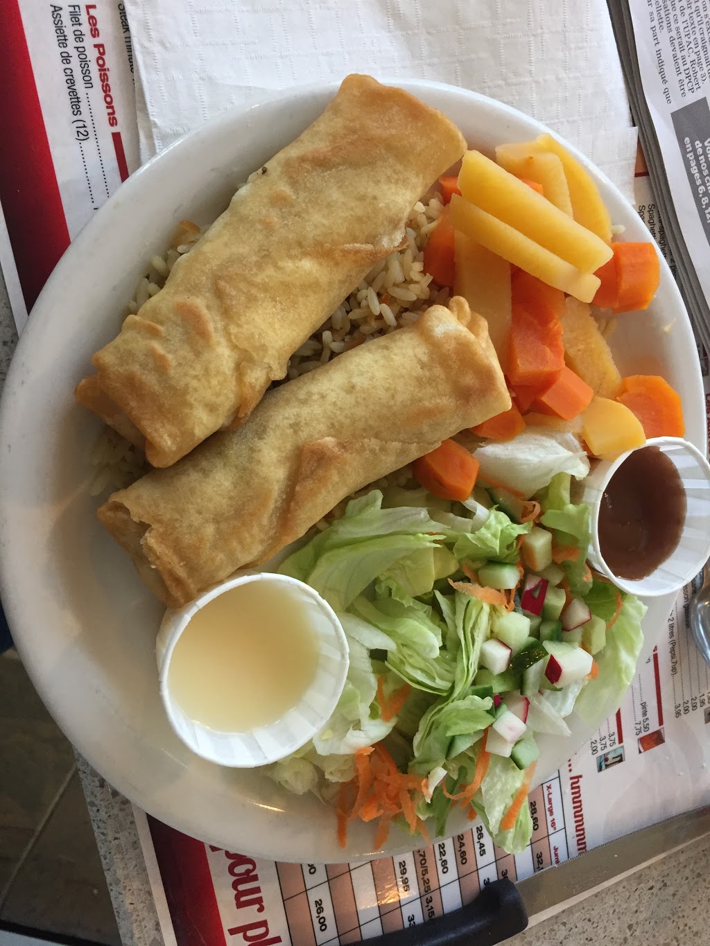 Casse-Croute Chez Pat | 537 Avenue Champlain, Disraeli, QC G0N 1E0, Canada | Phone: (418) 449-1794