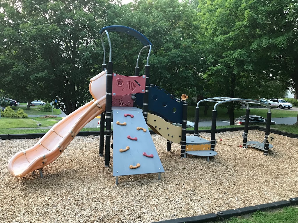 Parc Beaujeu | 580 Rue de Beaujeu, Mont-Saint-Hilaire, QC J3H 3E5, Canada | Phone: (450) 467-2854 ext. 2245