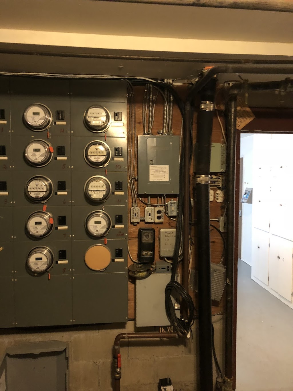 R&L Electric Contracting Services | 810 Steeves Ave, Saskatoon, SK S7L 5N1, Canada | Phone: (306) 260-7063
