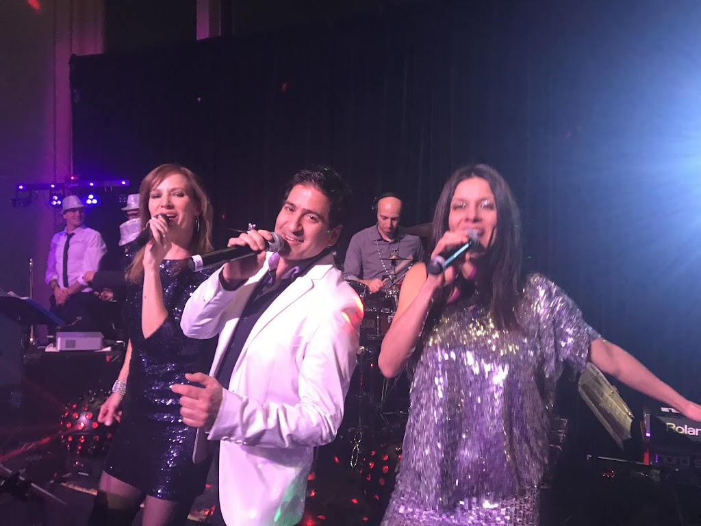 SOPHISTOCCASION SHOWBAND | 1852 Rue Beaulac, Saint-Laurent, QC H4R 2E7, Canada | Phone: (514) 570-5770