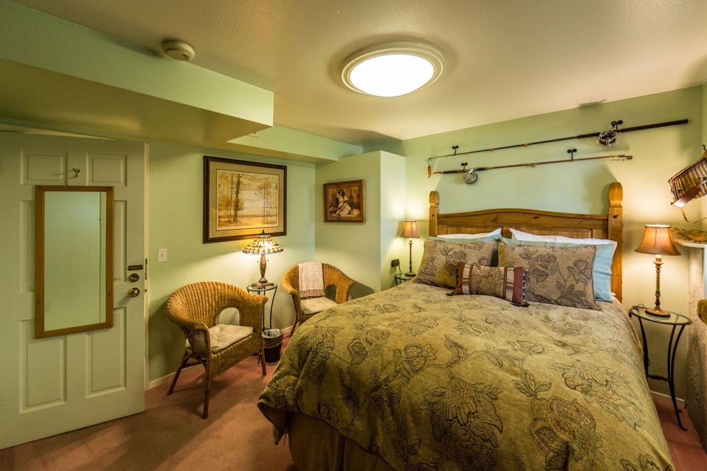 Hillside House Bed and Breakfast | 365 Carter Ave, Friday Harbor, WA 98250, USA | Phone: (800) 232-4730