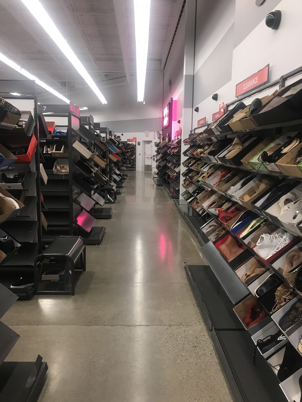 Saks Fifth Avenue OFF 5TH | 1 Bass Pro Mills Dr, Concord, ON L4K 5W4, Canada | Phone: (905) 532-9661