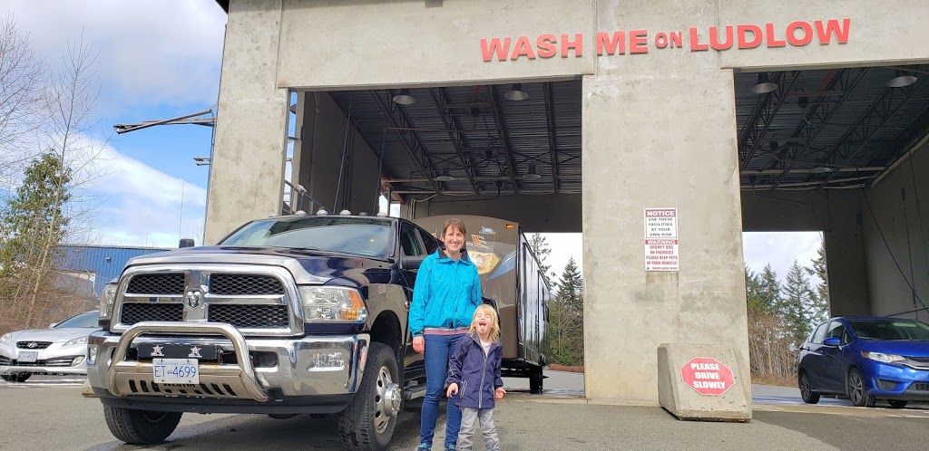 WASH ME on LUDLOW | 930 Ludlow Rd, Ladysmith, BC V9G 1A1, Canada | Phone: (250) 210-3204
