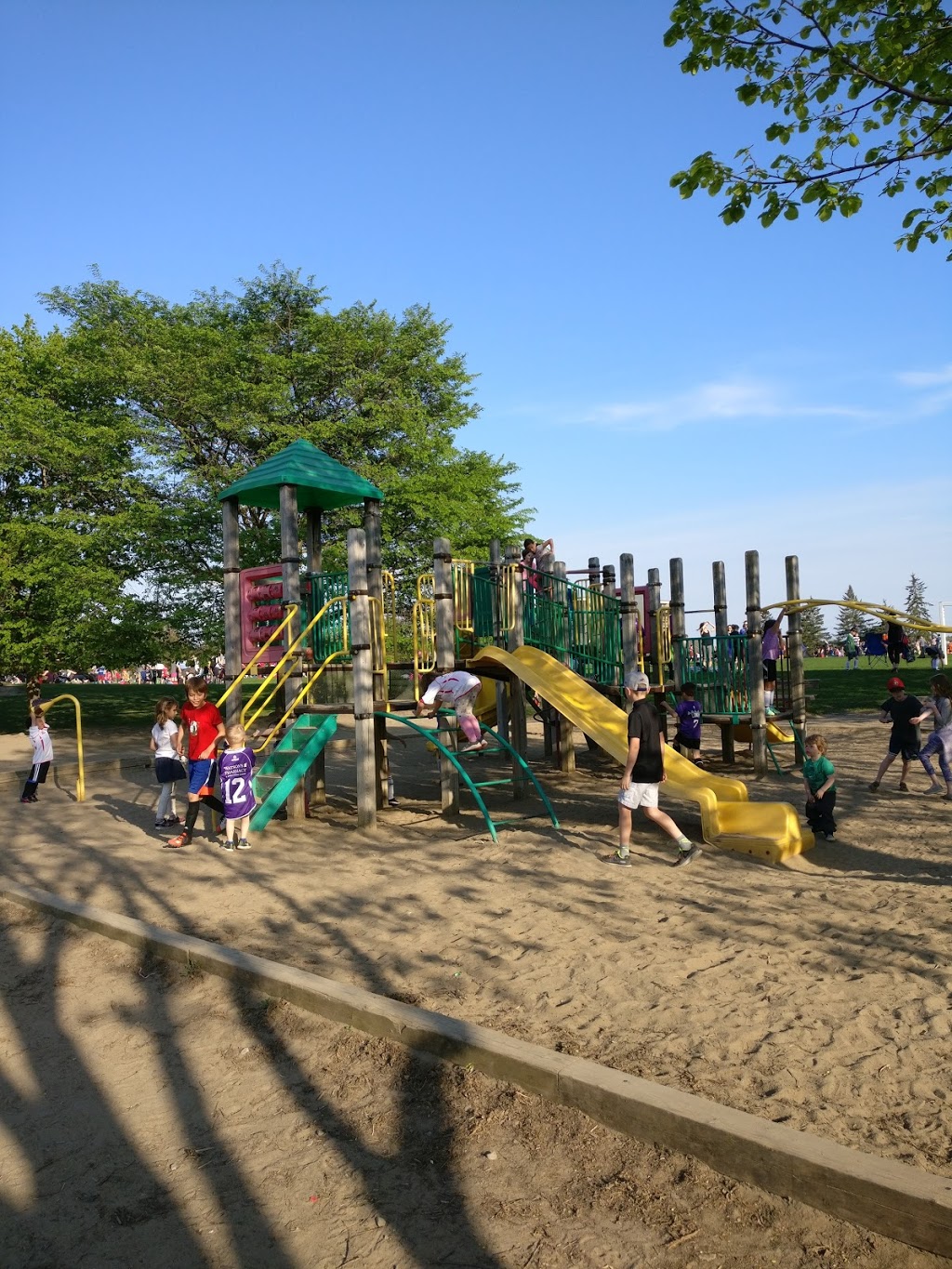 Rabbi Bulka Kindness Park | Ottawa, ON K1H 6S2, Canada | Phone: (613) 580-2595