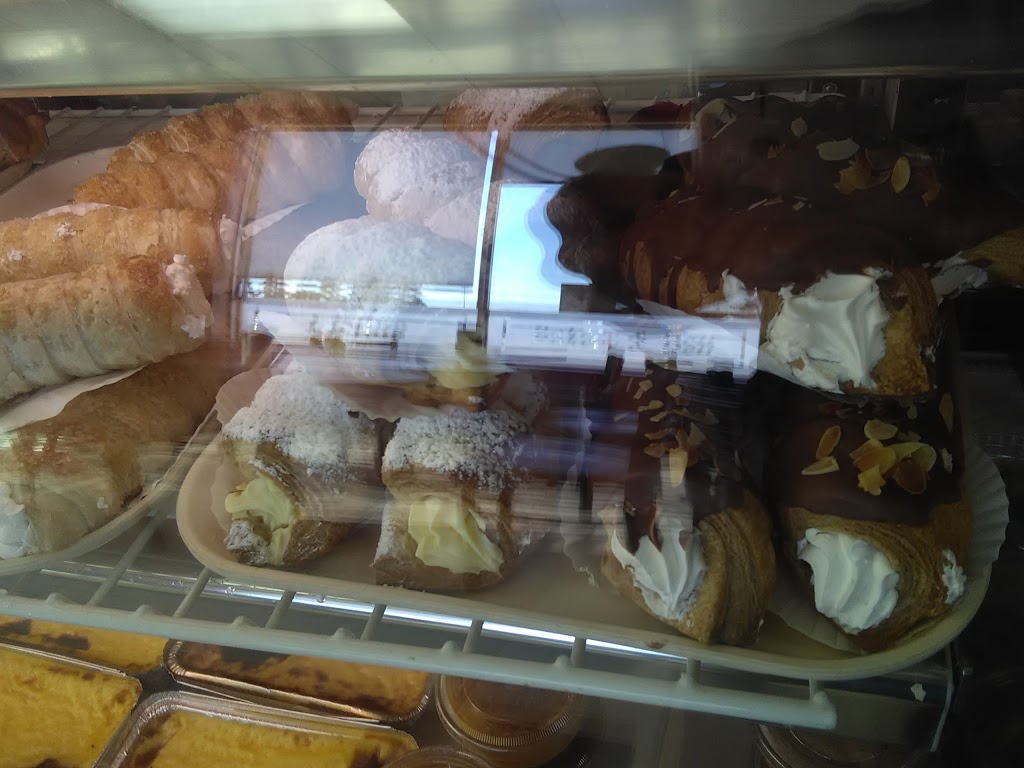 Lisboa Bakery & Deli | 240 Clarence St, Brampton, ON L6W 1T4, Canada | Phone: (905) 497-6779