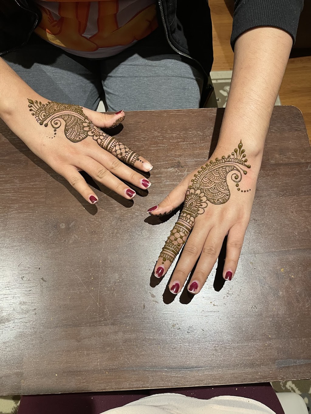 Aash Henna | 6 Murray Ct, Orangeville, ON L9W 0A1, Canada | Phone: (416) 880-0023