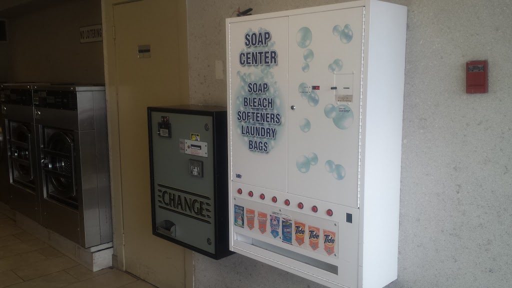 Wash King Laundromat | 1686 Eglinton Ave W, York, ON M6E 2H5, Canada | Phone: (416) 256-4879