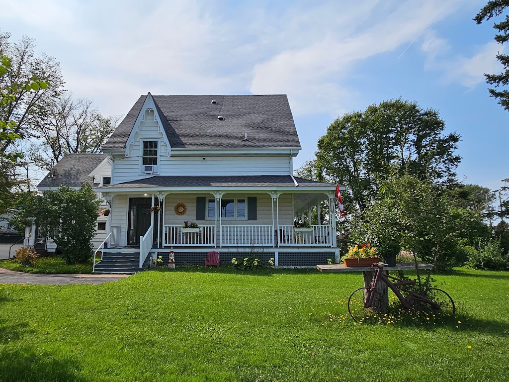 Sunflower Guest Suites | 2 Water St, Summerside, PE C1N 1A1, Canada | Phone: (902) 303-2938