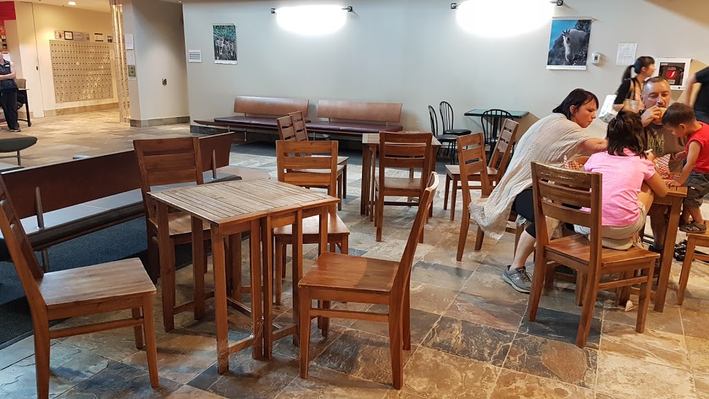 Moose Family Kitchen | 1 Mt Sparrowhawk Crescent, Kananaskis, AB T0L 2H0, Canada | Phone: (403) 591-7979