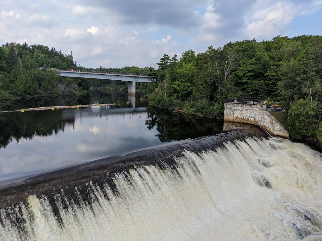 Montmorency Falls Zipline | 2490 Ave Royale, Quebec City, QC G1C 1S1, Canada | Phone: (418) 663-3330