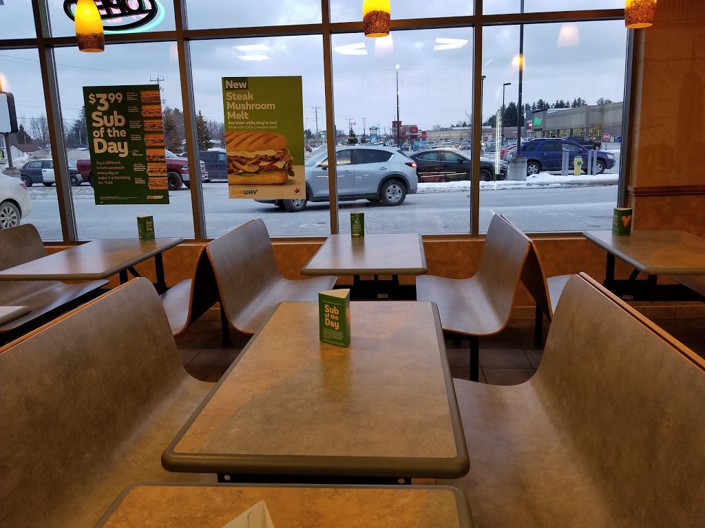 Subway | 7 Commerce Rd, Angus, ON L0M 1B2, Canada | Phone: (705) 424-4000
