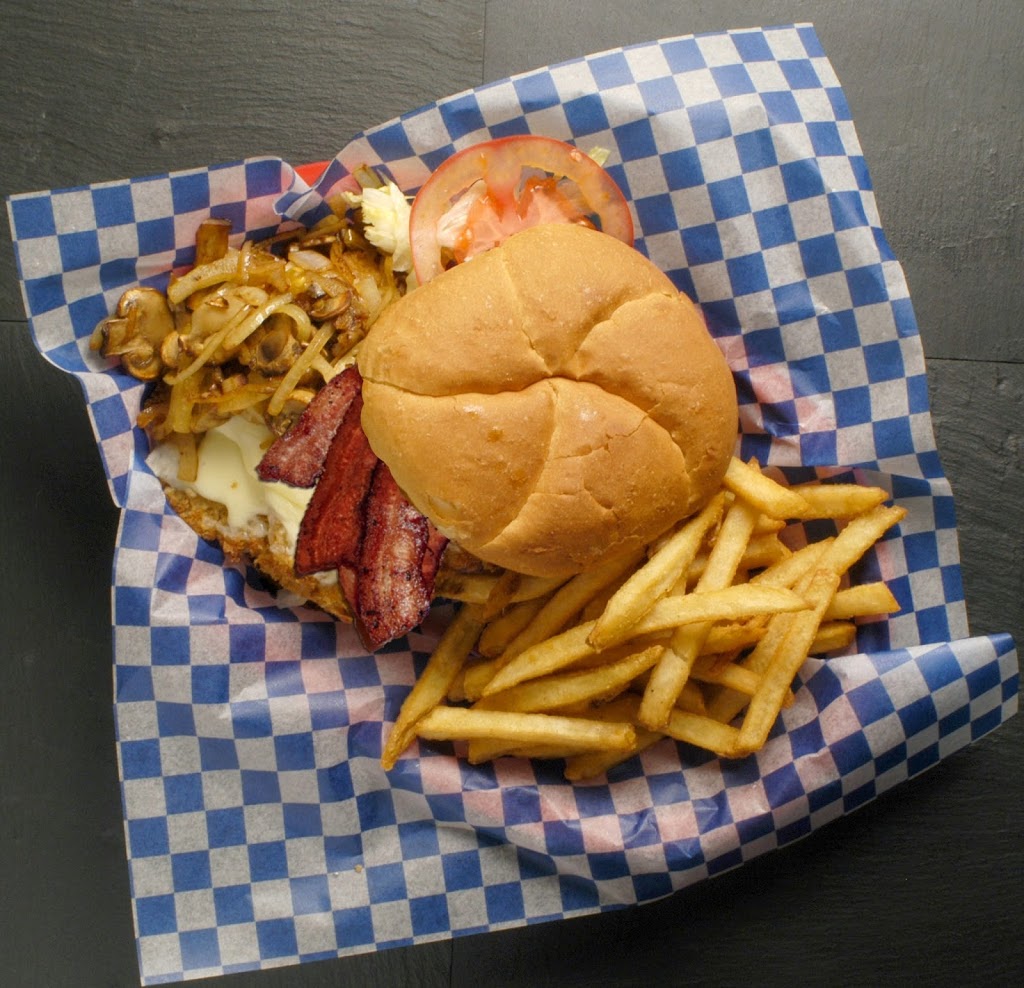 Schnitzelz | 27214 Fraser Hwy, Aldergrove, BC V4W 3P8, Canada | Phone: (604) 381-3993