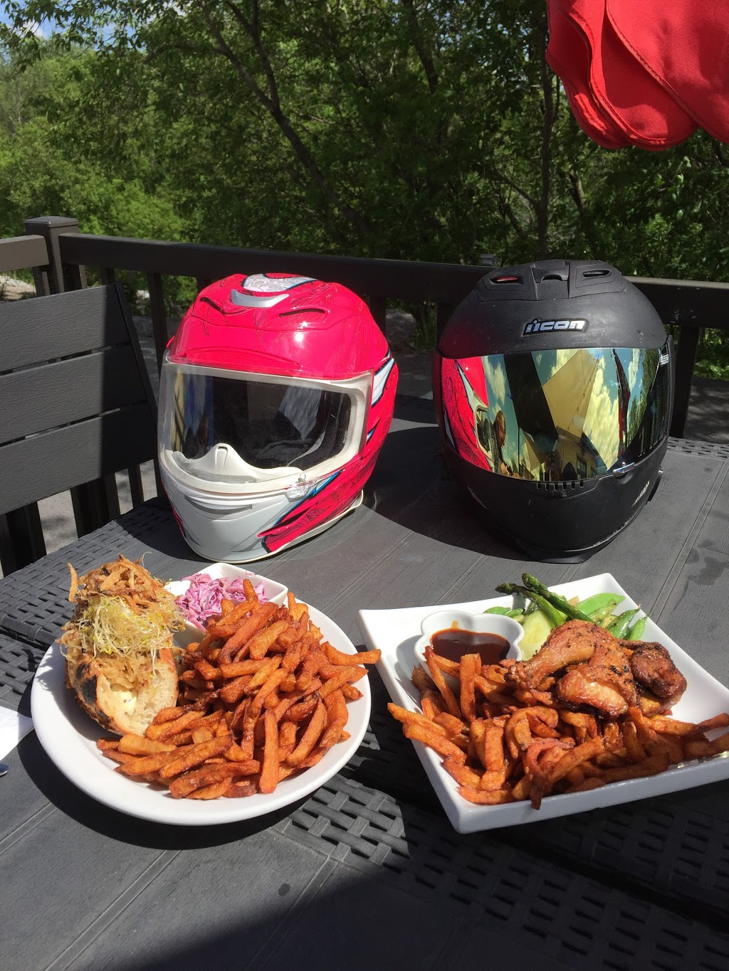 Restaurant Le St-Ours | ---lAchigan,, 1159 Rue Principale, Saint-Roch-de-lAchigan, QC J0K 3H0, Canada | Phone: (450) 705-6877